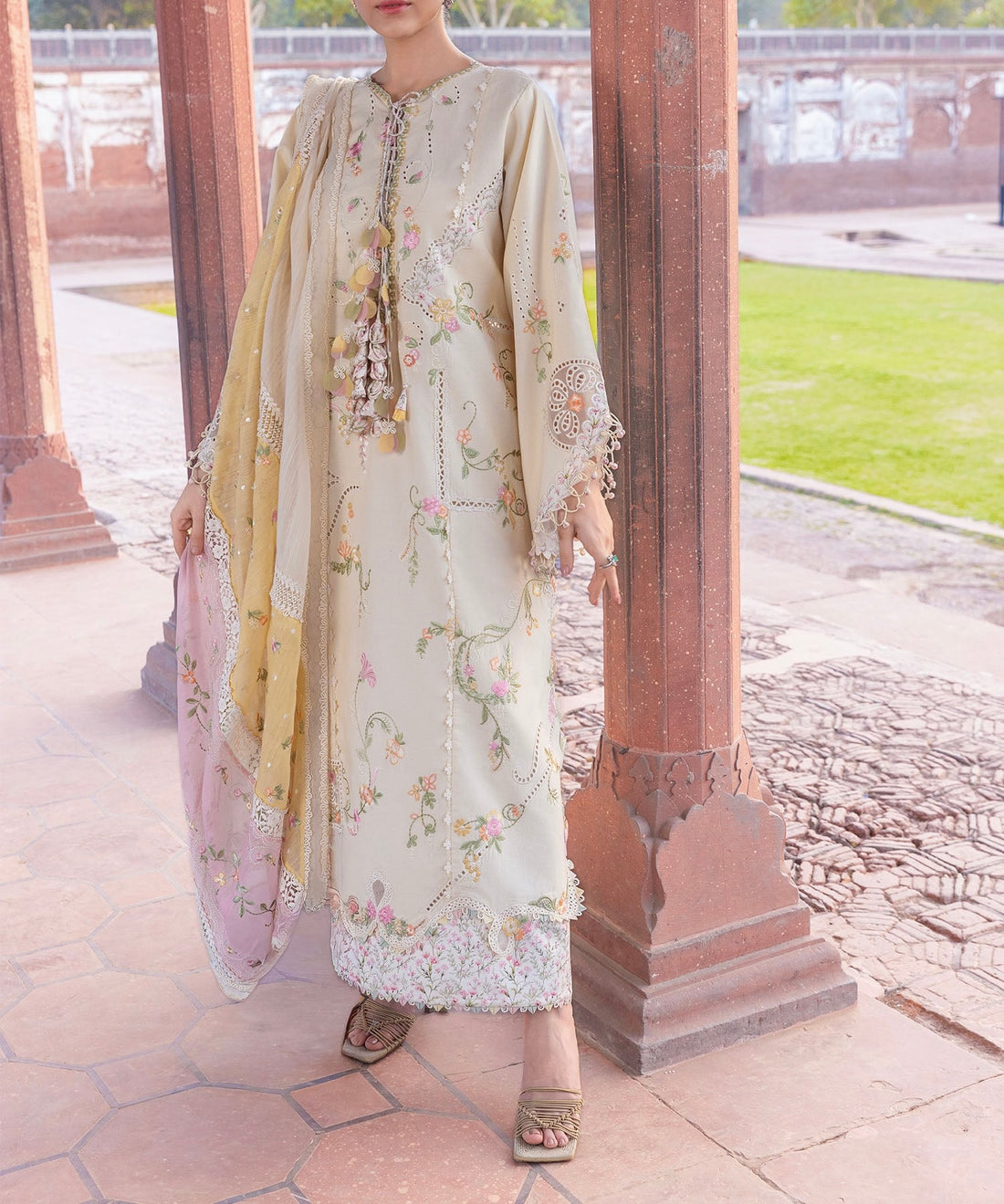 Crimson Luxury Lawn ChickenKari |5448