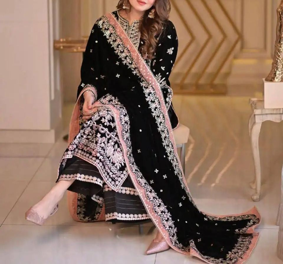 Aneela's Luxury Lawn collection |5424